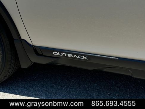 Used 2019 Subaru Outback 2.5i Premium w/ Protection Package #1 AWD/4WD image 10