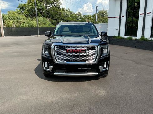 Used 2021 GMC Yukon XL Denali w/ Denali Ultimate Package AWD/4WD image 2