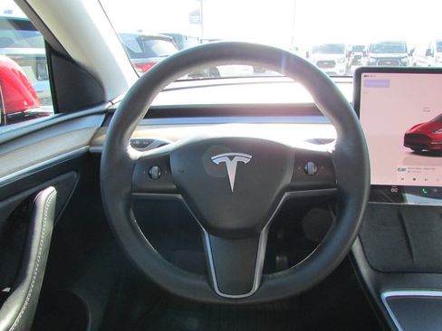 Used 2023 Tesla Model Y Long Range AWD/4WD image 22