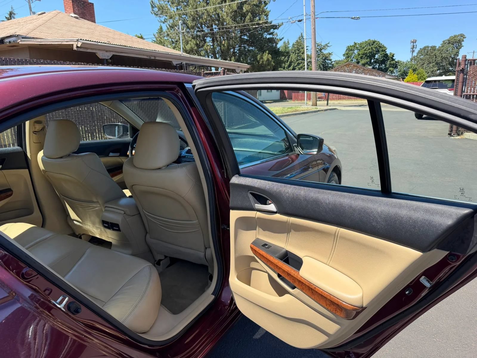 Used 2012 Honda Accord EX-L image 12