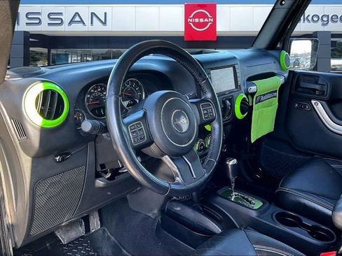 Used 2015 Jeep Wrangler Unlimited Sahara w/ Max Tow Package image 13