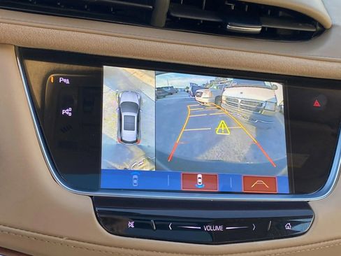 Used 2019 Cadillac XT5 Platinum image 12