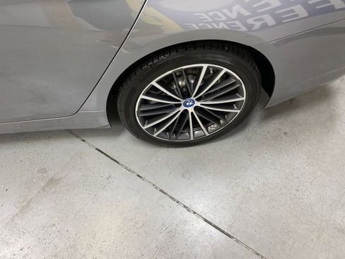 Used 2023 BMW 530e w/ Premium Package image 12