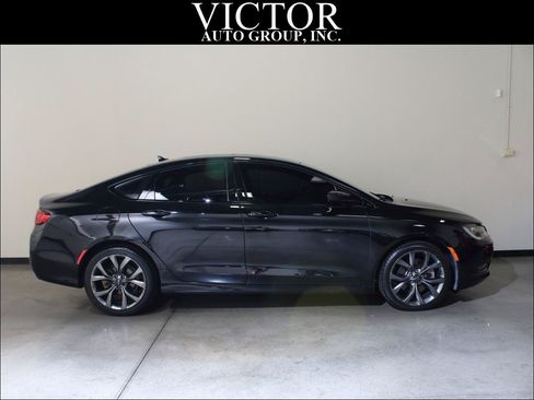 Used 2015 Chrysler 200 S w/ Navigation & Sound Group I AWD/4WD image 8