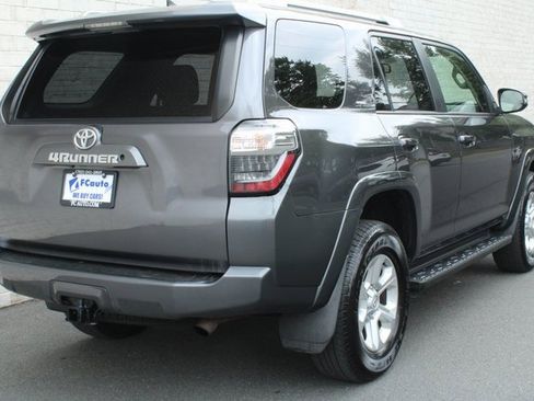 Used 2015 Toyota 4Runner SR5 Premium image 5