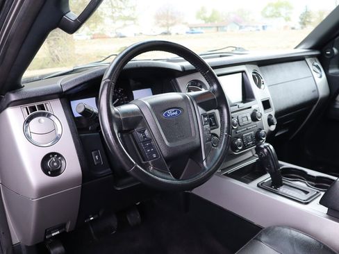 Used 2017 Ford Expedition XLT w/ Equipment Group 202A image 15