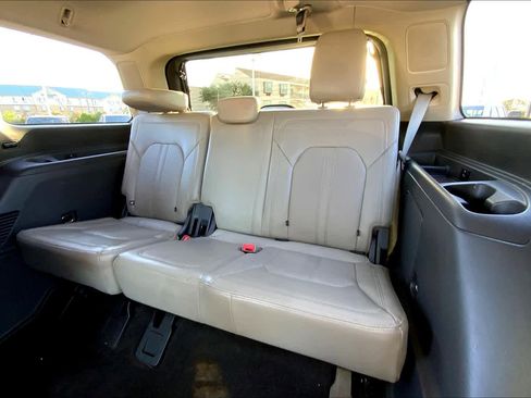 Used 2020 Ford Expedition Limited w/ Equipment Group 302A image 17
