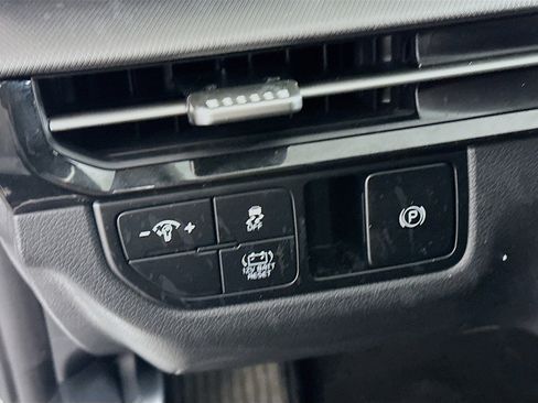 Used 2026 Kia Sportage LX image 16