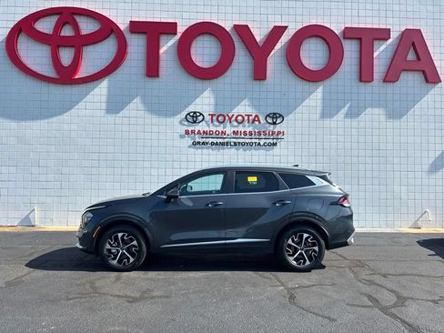 Used 2023 Kia Sportage EX AWD/4WD image 5