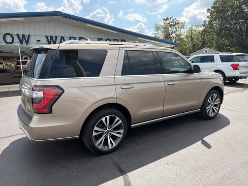 Used 2020 Ford Expedition Platinum AWD/4WD image 5