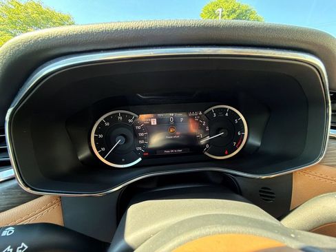 Used 2022 Jaguar F-PACE S AWD/4WD image 26