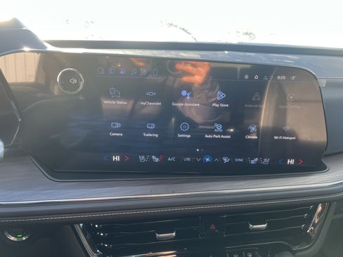 New 2026 Chevrolet Suburban Premier image 8