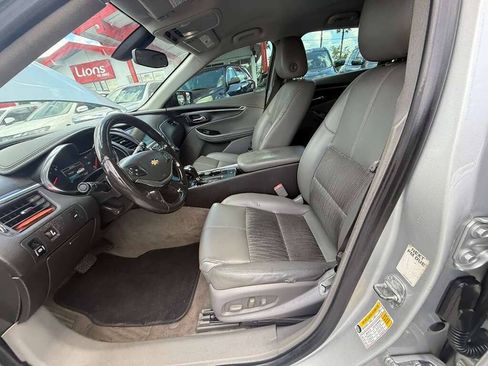 Used 2018 Chevrolet Impala LT FWD image 19