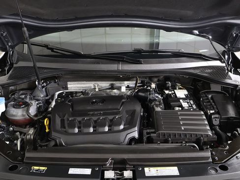 Used 2024 Volkswagen Tiguan SE R-Line FWD image 22