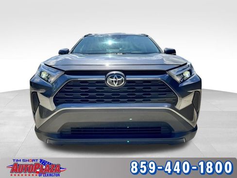 Used 2025 Toyota RAV4 XLE AWD/4WD image 7