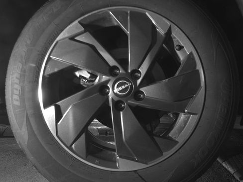 Used 2025 Nissan Rogue SV AWD/4WD image 15