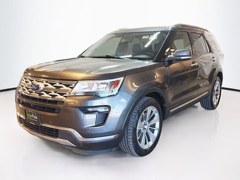 Used 2019 Ford Explorer Limited w/ Class III Trailer Tow Package image 3