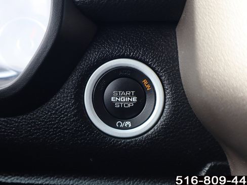 Used 2019 RAM 1500 Laramie image 30