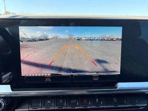 Used 2023 GMC Sierra 1500 SLT image 12