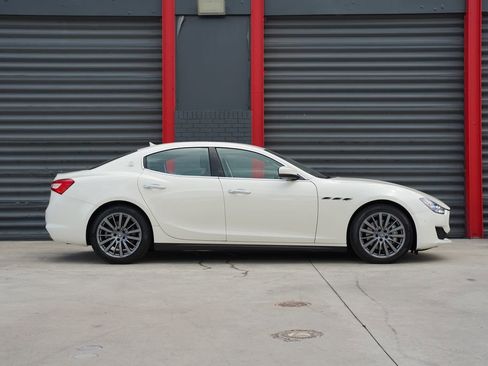 Used 2020 Maserati Ghibli RWD image 3