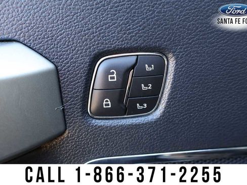 Used 2022 Ford F250 Lariat w/ Lariat Ultimate Package image 13