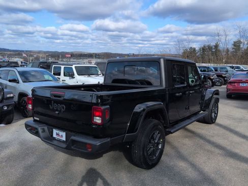 New 2026 Jeep Gladiator Sport AWD/4WD image 8