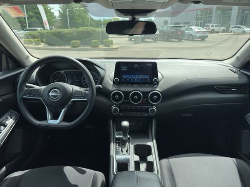 Used 2024 Nissan Sentra SV FWD image 12