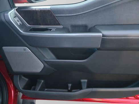 Used 2021 Ford F150 Lariat w/ Equipment Group 502A High image 29