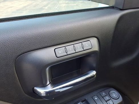 Used 2017 GMC Sierra 1500 SLT w/ SLT Premium Package image 18