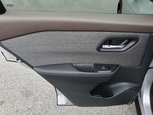 Certified 2023 Nissan Rogue SV image 13