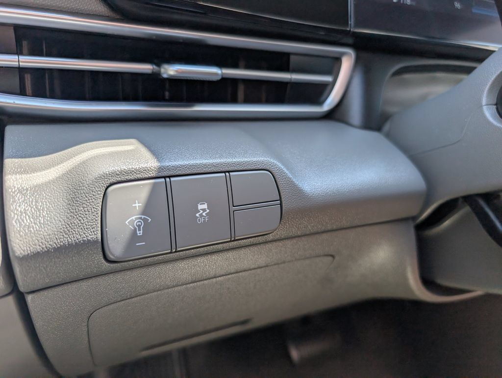 Used 2024 Hyundai Elantra SEL FWD image 23