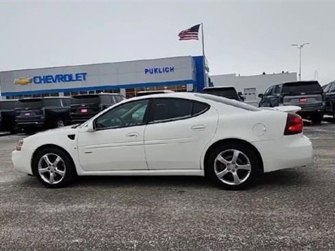 Used 2008 Pontiac Grand Prix GXP image 5