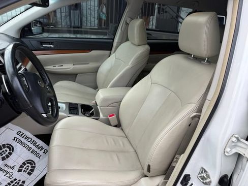 Used 2013 Subaru Outback 3.6R Limited AWD/4WD image 13