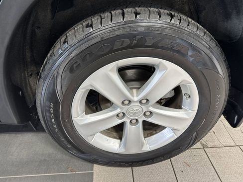 Used 2014 Toyota RAV4 XLE AWD/4WD image 12