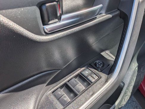 Used 2022 Toyota RAV4 XLE w/ Carpet Mat Package (TMS) AWD/4WD image 14