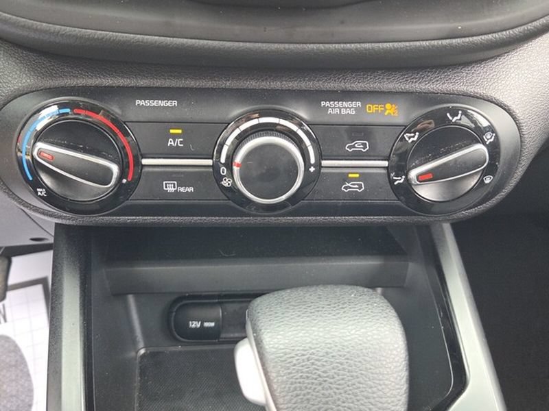 Used 2023 Kia Soul LX w/ Option Group 015 FWD image 19
