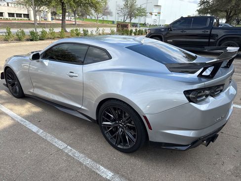 Used 2019 Chevrolet Camaro ZL1 image 4