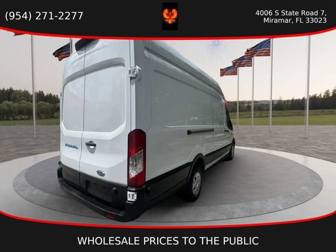Used 2022 Ford E-Transit 148 High Roof Extended RWD image 6