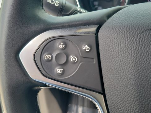 Used 2023 Chevrolet Traverse LT FWD image 23