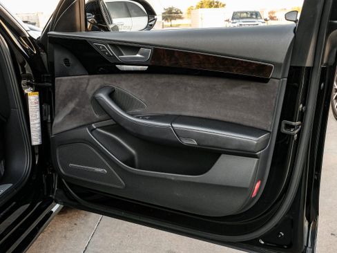 Used 2017 Audi A8 L 4.0T w/ Driver Assistance Package image 51