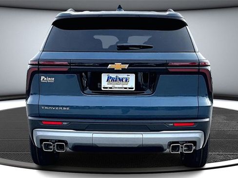 New 2026 Chevrolet Traverse LT w/ LPO, Floor Liner Package image 4