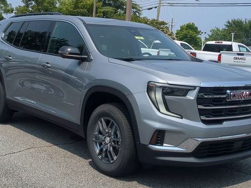 New 2025 GMC Acadia Elevation image 2