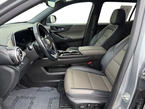 Used 2025 Chevrolet Equinox LT w/ Convenience Package II AWD/4WD image 10