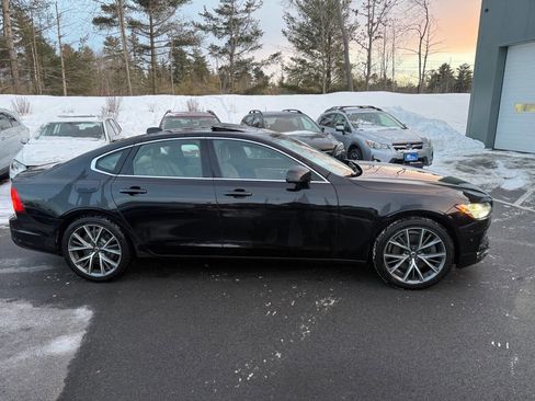 Used 2017 Volvo S90 T6 Momentum w/ Vision Package image 6