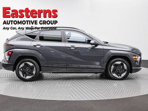 Used 2024 Hyundai Kona SEL FWD image 4