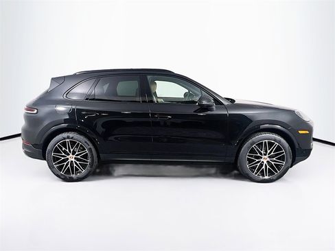 New 2026 Porsche Cayenne Base image 8