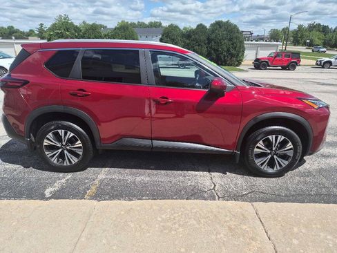 Used 2023 Nissan Rogue SV w/ SV Premium B Package AWD/4WD image 3
