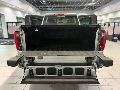 Used 2026 GMC Sierra 2500 Denali w/ Denali Reserve Package AWD/4WD image 11