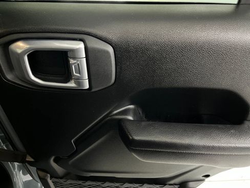 Used 2024 Jeep Wrangler Sport S image 50