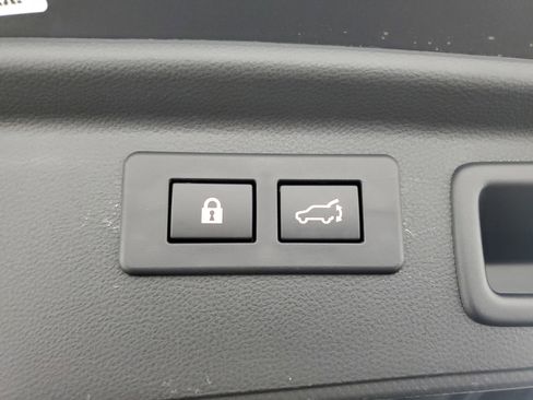 Used 2023 Subaru Forester Touring image 37